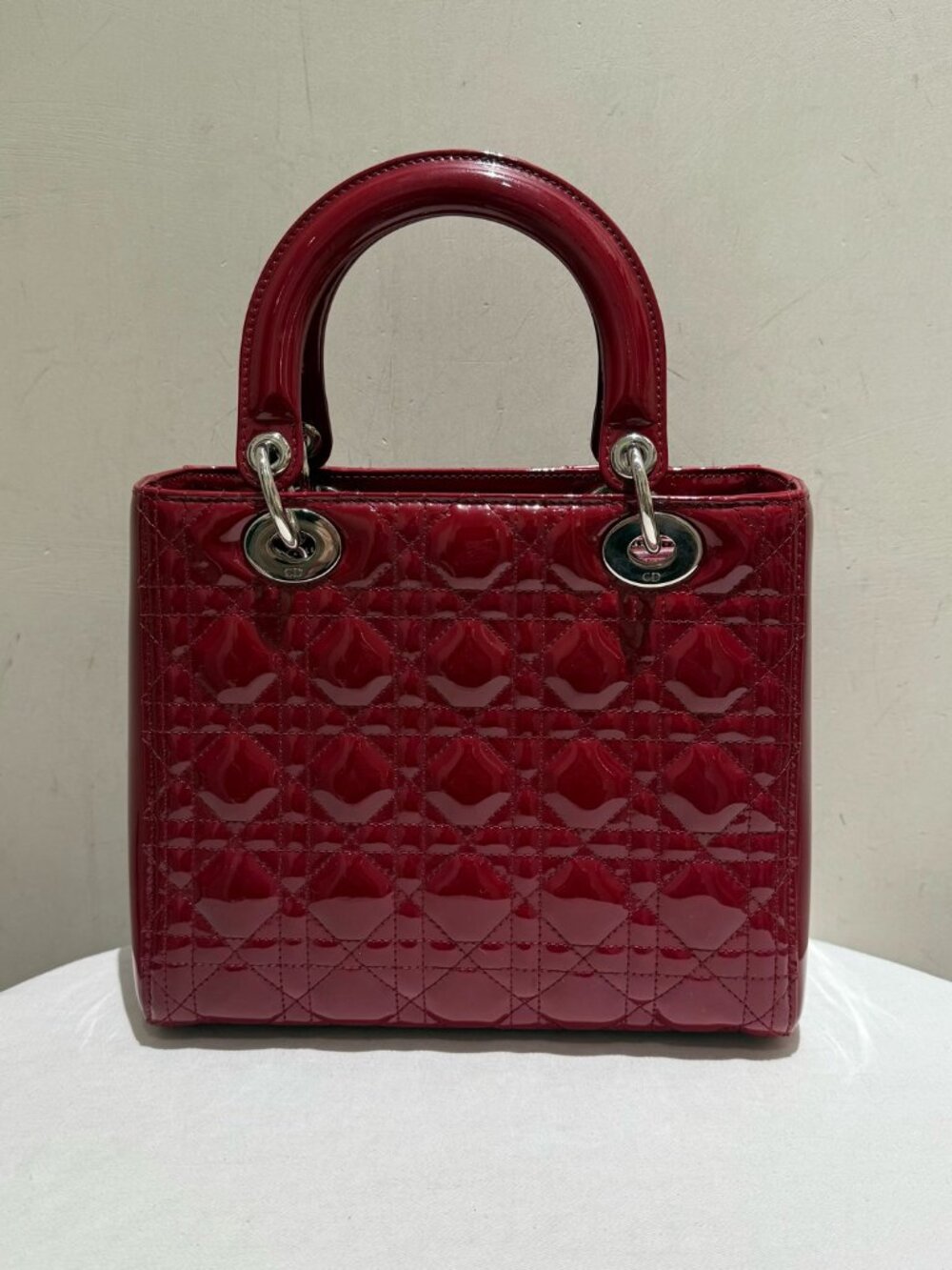 Dior Lady Dior Red Patent Leather 5-Cannage Handbag - Picture 2 of 9